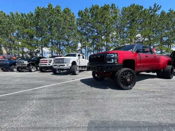 2015 Chevy Silverado Dually 3