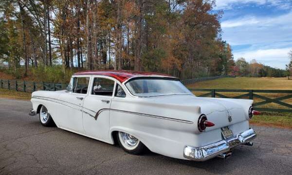 1957 Ford Custom 300 (Lucille)