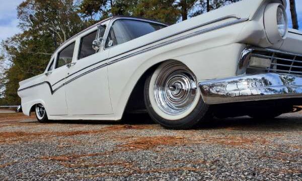 1957 Ford Custom 300 – 5